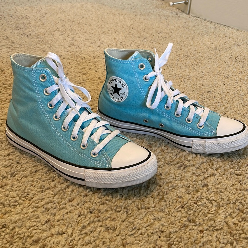 Blue Hip-top Converse: Size 9
